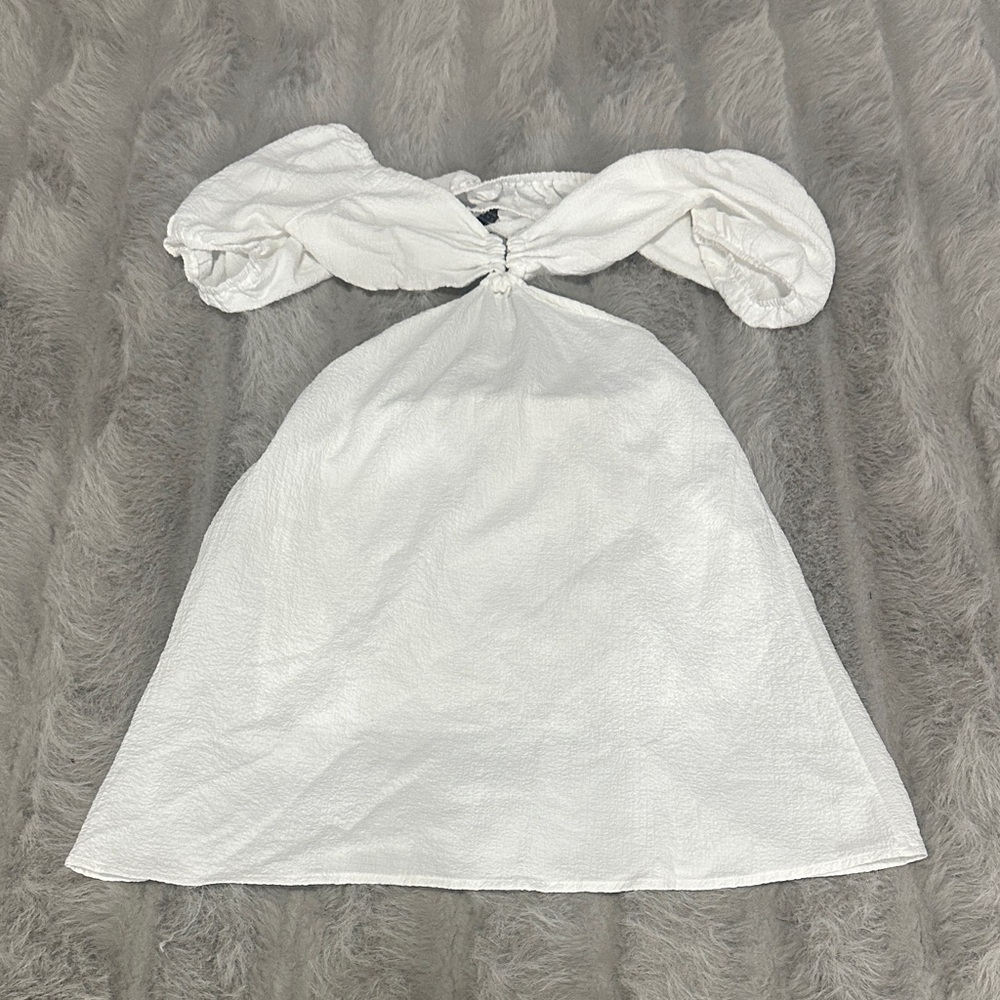 SHEIN Classic White Garment